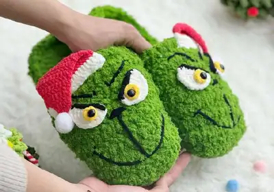 Grinch Slippers Amigurumi Pattern step 1 - construction progress