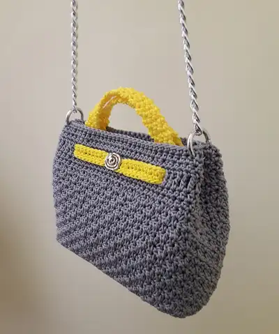 Giada Crochet Bag Pattern step 3 - details and accessories
