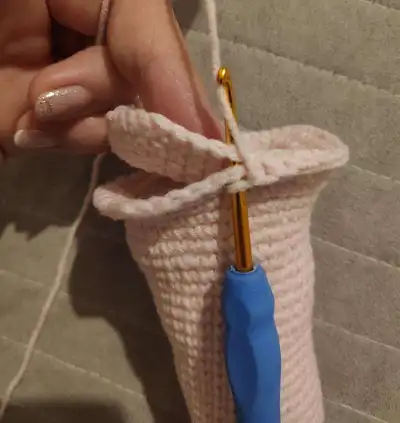 Rainbow Bunny Amigurumi Pattern step 3 - details and accessories