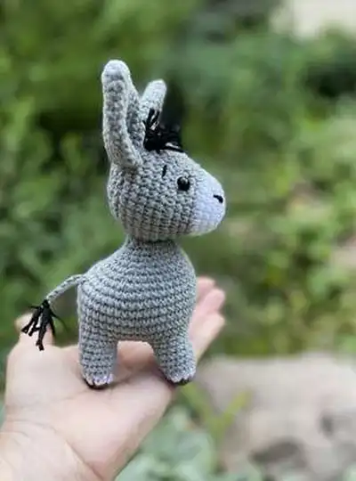 Shepherd, bull and donkey Amigurumi Pattern step 2 - assembly progress