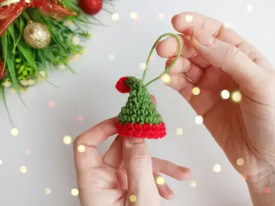Mini Christmas Hat Amigurumi Pattern step 3 - details and accessories