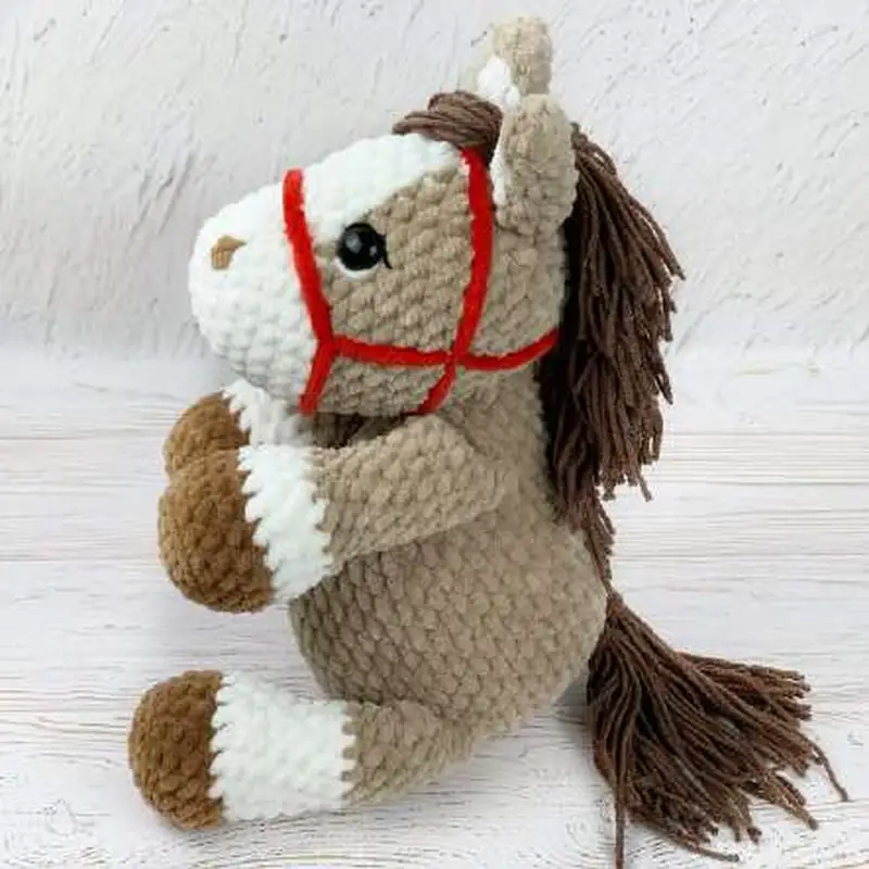 Free Intermediate crochet pattern: Horse Amigurumi Pattern - Easy to follow tutorial