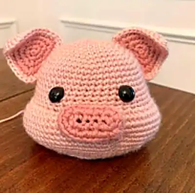 Adorable Pig Amigurumi Pattern step 3 - details and accessories