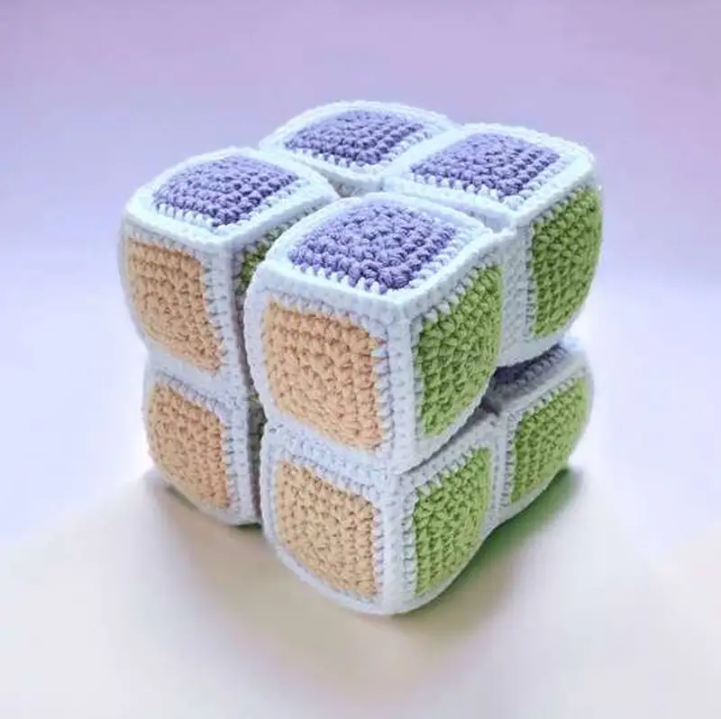 Free Intermediate crochet pattern: Infinity Cube Amigurumi Pattern - Easy to follow tutorial
