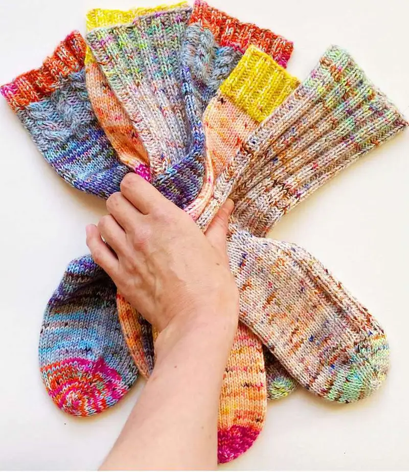 Free Intermediate crochet pattern: Thicksgiving Socks Pattern - Easy to follow tutorial