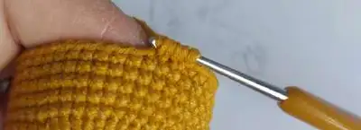 T-Rex Amigurumi Pattern step 4 - final assembly and finishing