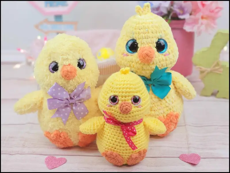 Free crochet pattern: Feather Locklear the Chick Amigurumi Pattern - Intermediate level tutorial