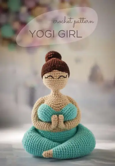 Yogi Girl Amigurumi Pattern step 1 - construction progress