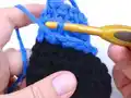 Minion Amigurumi Pattern step 3 - details and accessories