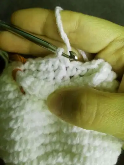 Hedwig The Owl Amigurumi Pattern step 3 - details and accessories