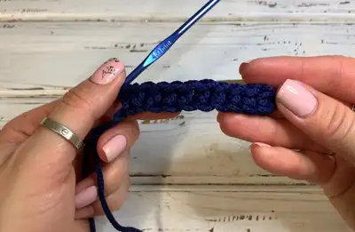 Bag -pouch Crochet Pattern step 4 - final assembly and finishing