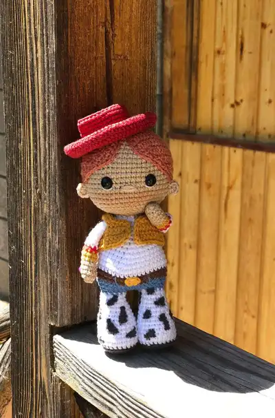 Jessy and Woody The Toy Story Amigurumi Pattern step 2 - assembly progress