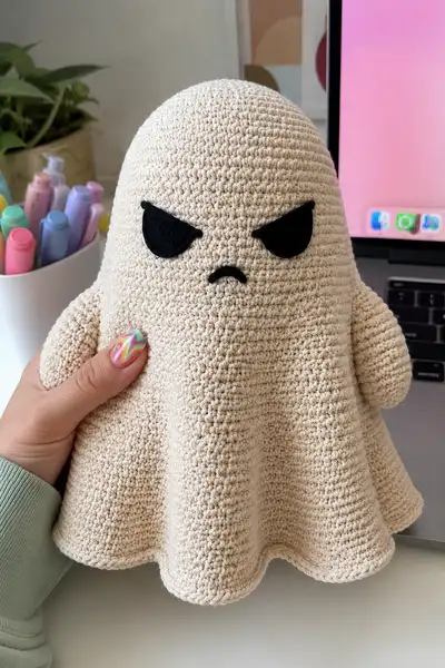 Giant Grumpy Ghost Amigurumi Pattern step 1 - construction progress