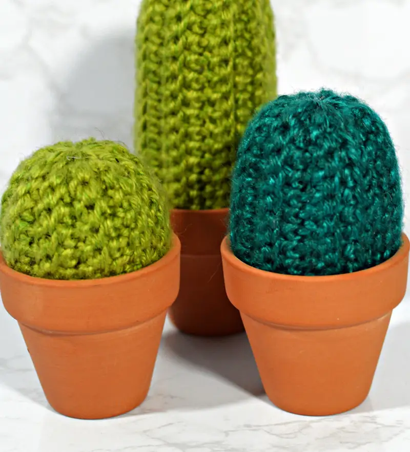 Free Beginner Friendly crochet pattern: Cactus Amigurumi Pattern - Easy to follow tutorial