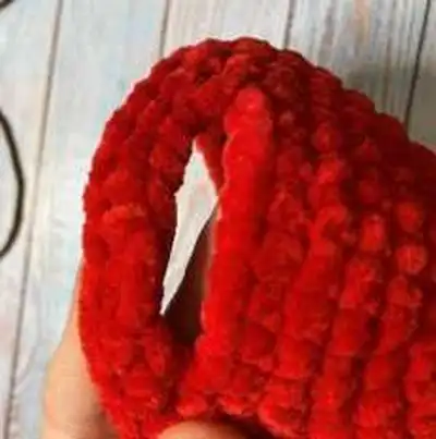 Deer Hat and Scarf Amigurumi Pattern step 2 - assembly progress