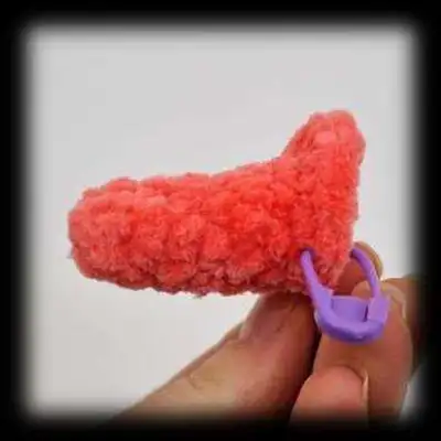 Swan Amigurumi Pattern step 3 - details and accessories