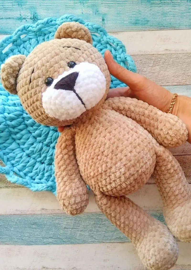 Free Intermediate crochet pattern: Teddy Bear Amigurumi Pattern - Easy to follow tutorial
