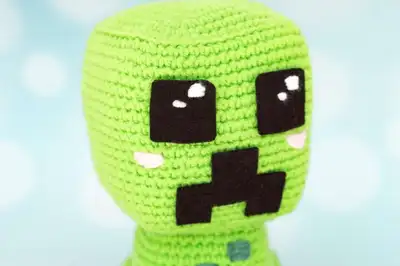 Creeper Amigurumi Pattern step 2 - assembly progress