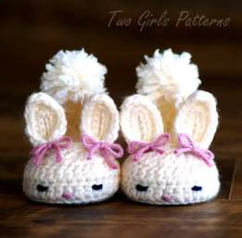 Free Intermediate crochet pattern: Hoppy Baby Bunny Slippers Pattern - Easy to follow tutorial