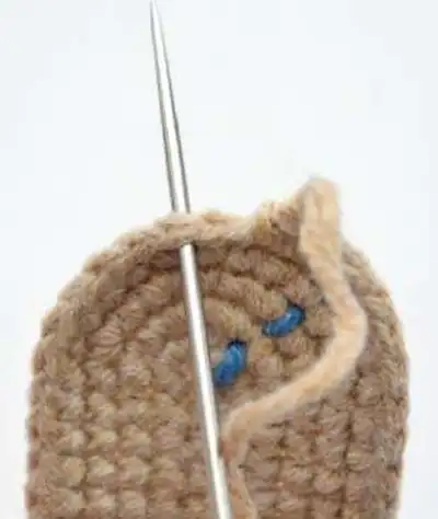 DOLL ELIZA Amigurumi Pattern step 3 - details and accessories