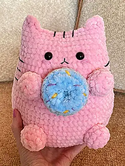 Adorable Cat with Donut Amigurumi Pattern step 1 - construction progress